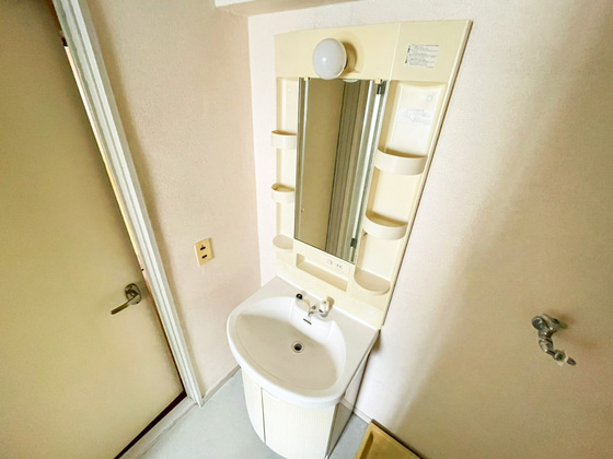 洗面設備　※別部屋の写真です