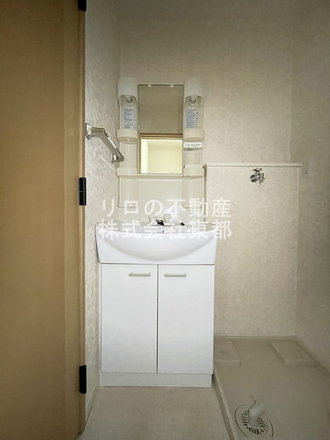 洗面設備　嬉しい洗面台は独立タイプ！