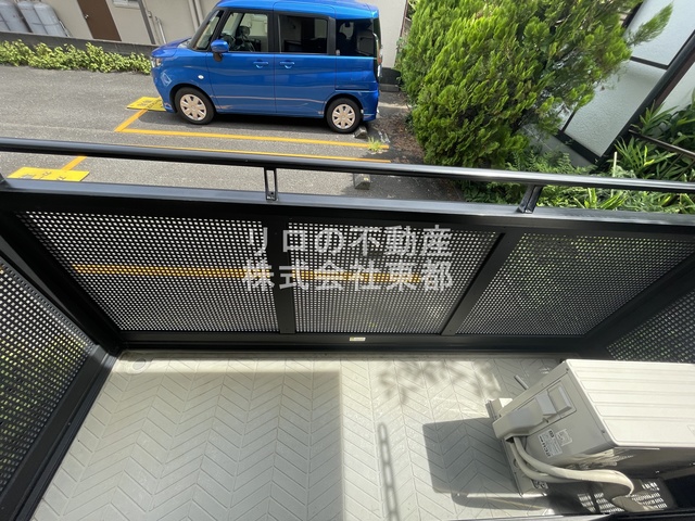 バルコニー　バルコニー付！お天気のいい日は洗濯物も気持ちよく干せますね！