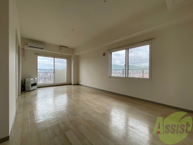 居室・リビング　広くてキレイなお部屋が広がっていて、充実した生活が送れそう。