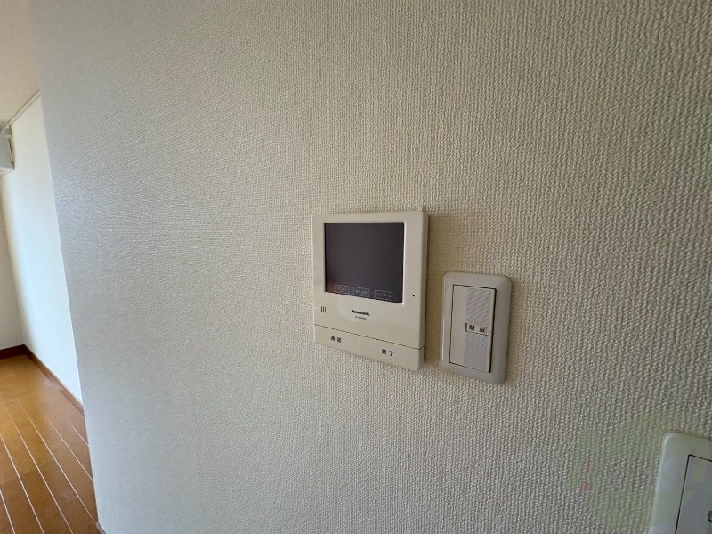 セキュリティ　モニタ付インターホンでセキュリティ面も安心です。