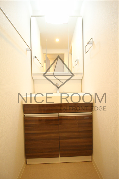 洗面設備　フォーリアライズ本町レクス洗面台