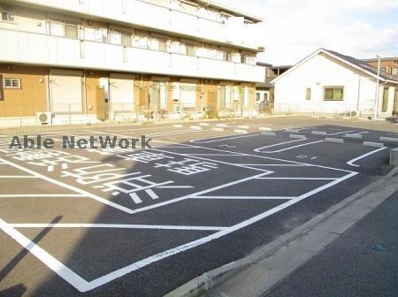 駐車場　駐車場