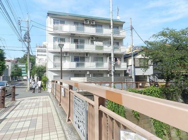 グリーングロゥサ