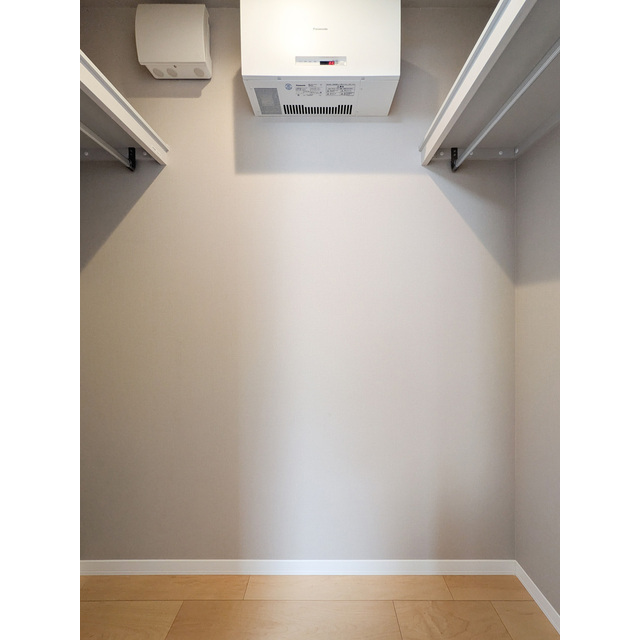 収納　うれしい大きな収納ウォークインクローゼット♪