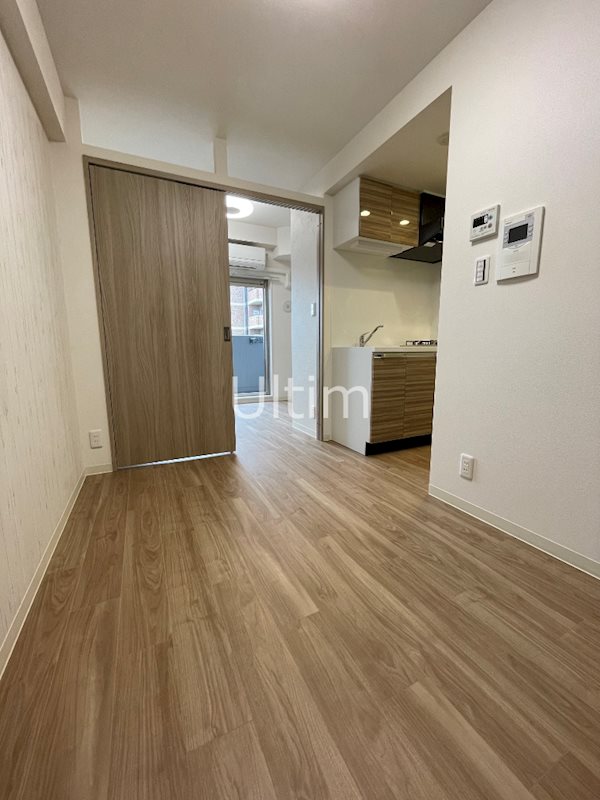 居室・リビング　※別のお部屋の写真です