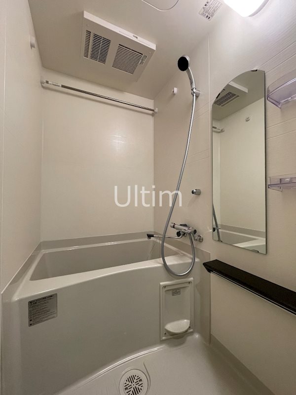 バス・シャワールーム　※別のお部屋の写真です