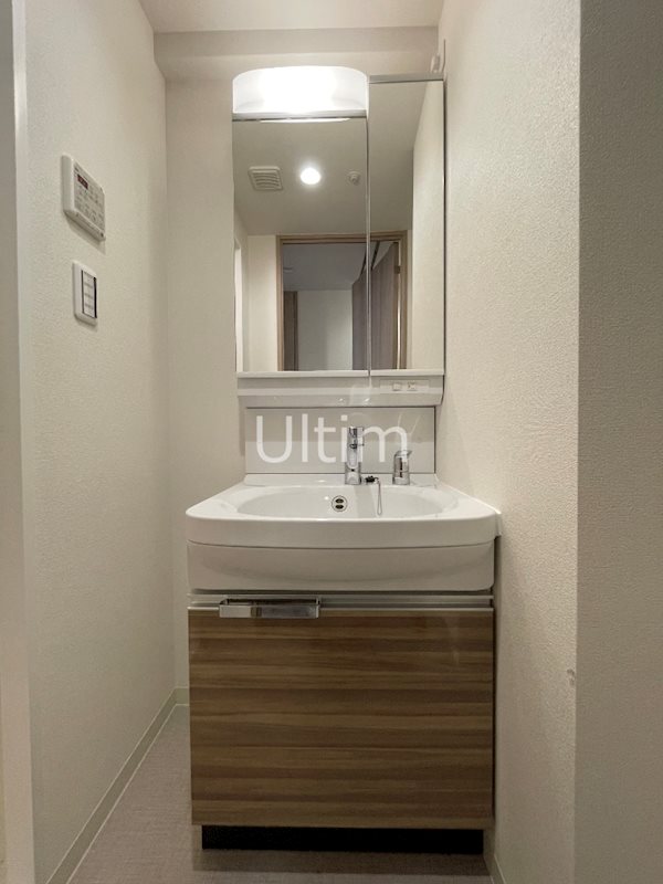 洗面設備　※別のお部屋の写真です