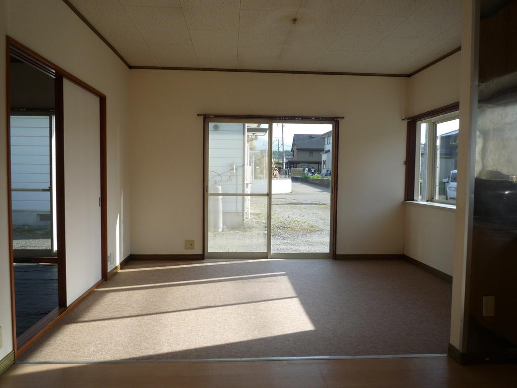 居室・リビング　明るいLDKです