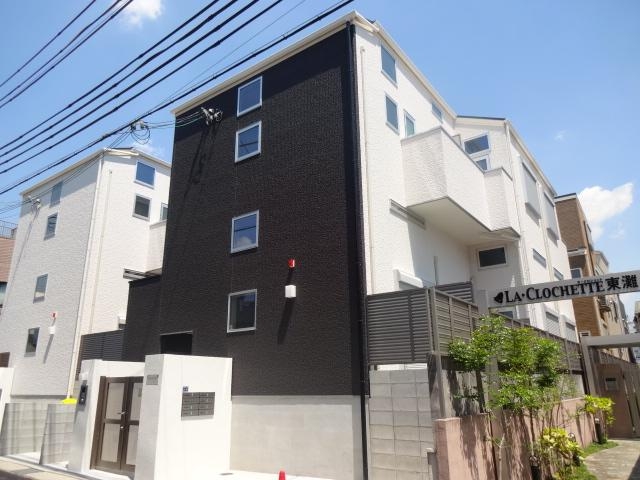 建物外観　オートロックもついてますよ。