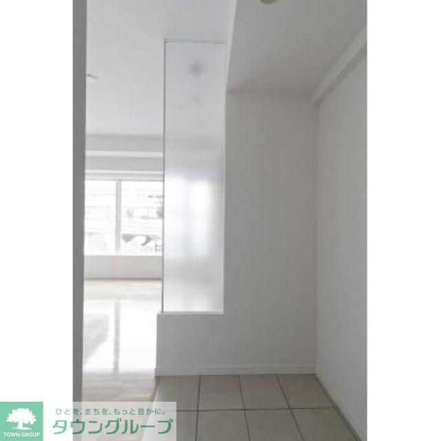玄関　※写真は同タイプ住戸です。