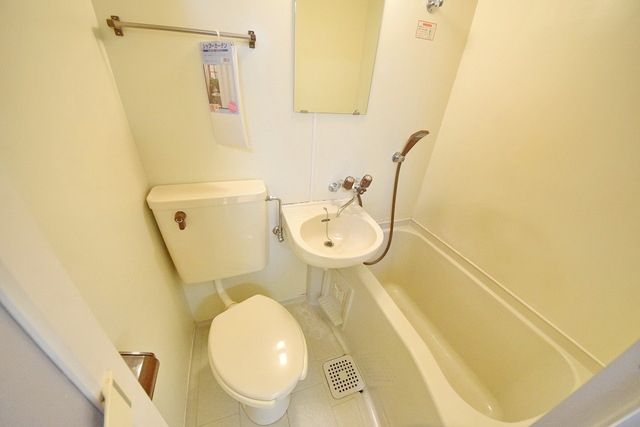 バス・シャワールーム　バスルーム