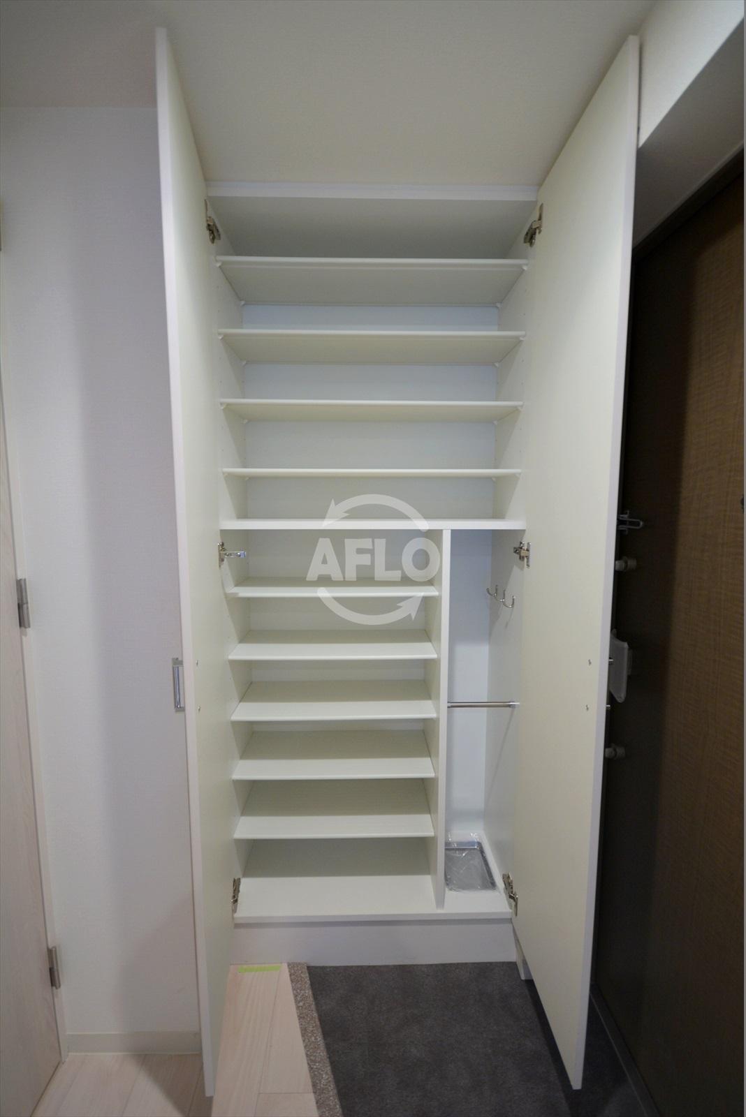 収納　プレサンス北浜ラフェスタ　シューズボックス