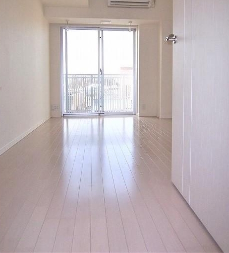 居室・リビング　☆明るい洋室☆