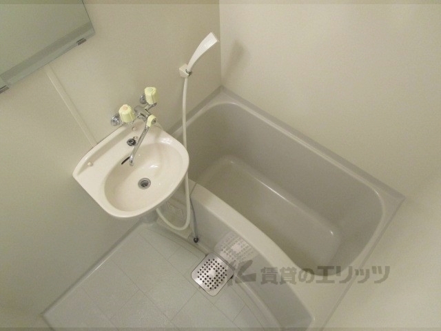 バス・シャワールーム　バス