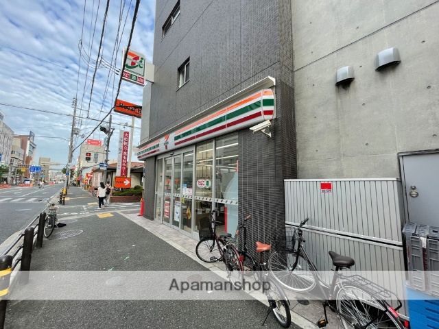 コンビニ　セブンイレブン（コンビニ）まで590m