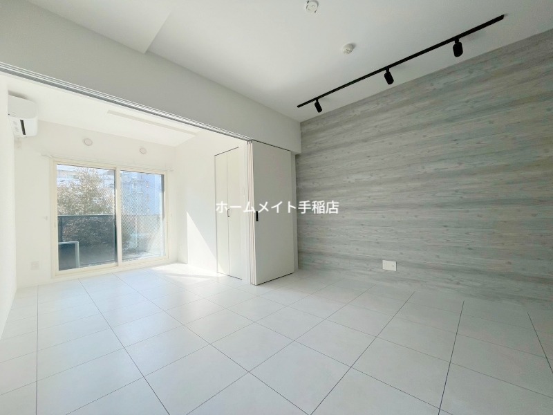 居室・リビング　広々リビングスペースございます！