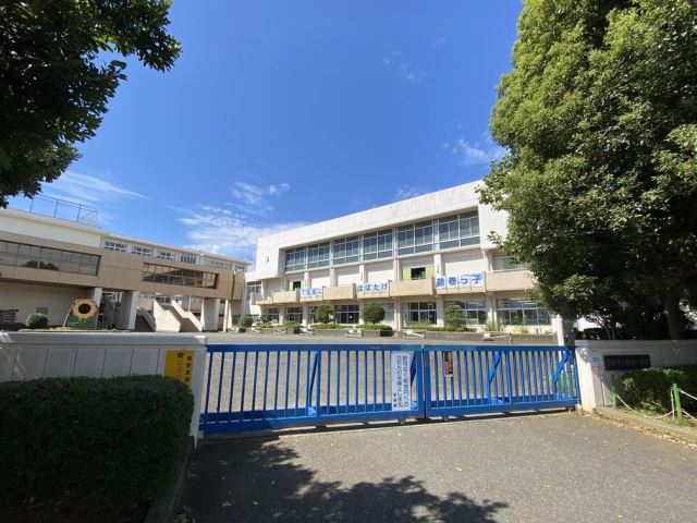 小学校　市立鶴巻小学校（小学校）まで1100m