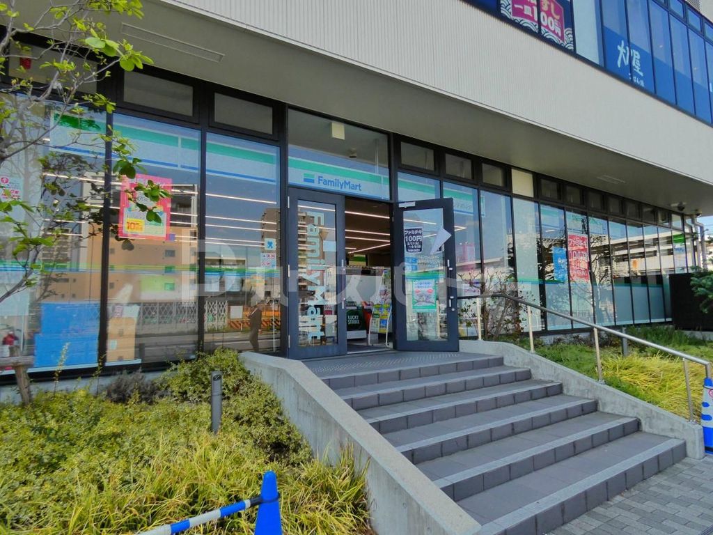 コンビニ　ファミリーマートポンテポルタ千住店（コンビニ）まで280m