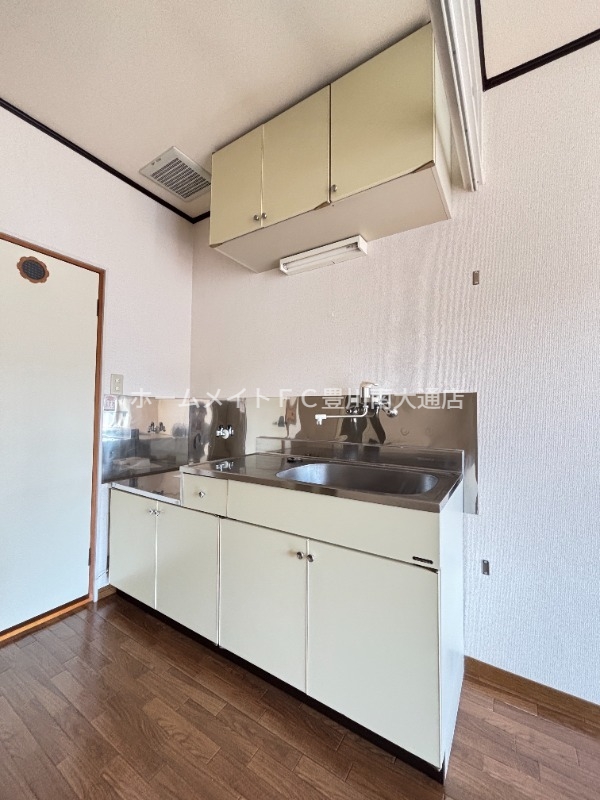 キッチン　同型別部屋