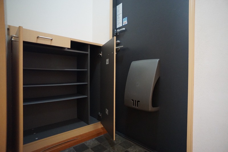 収納　シューズボックス