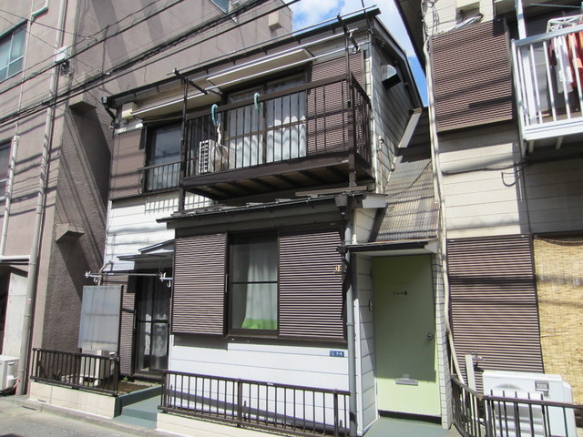 建物外観　落ち着いた住宅街です。