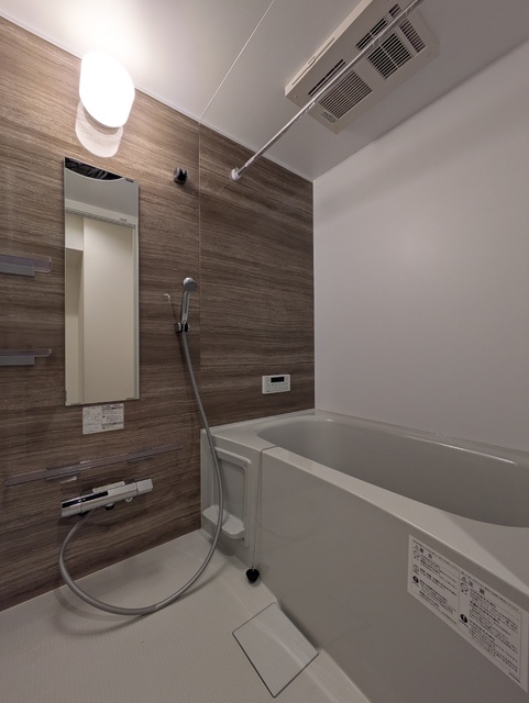 バス・シャワールーム　※建築中。３０２号室モデルルームの写真です。