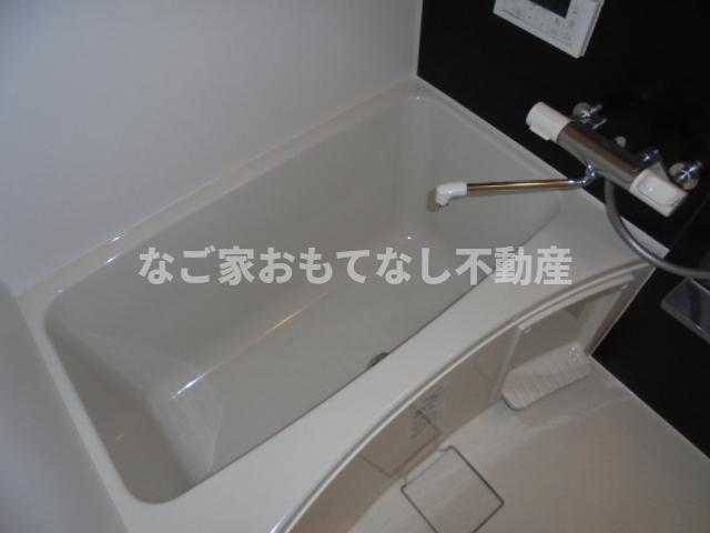 バス・シャワールーム　フレクール浄心　西区の物件はなご家おもてなし不動産へ。