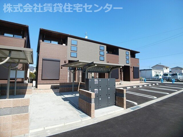 建物外観　建築中