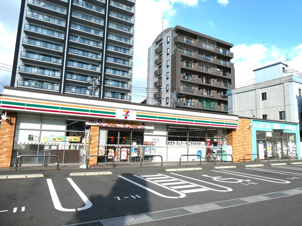 コンビニ　セブンイレブン八幡中央町店（コンビニ）まで1129m