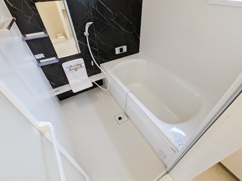 バス・シャワールーム　図面と現状に相違がある場合には現状を優先