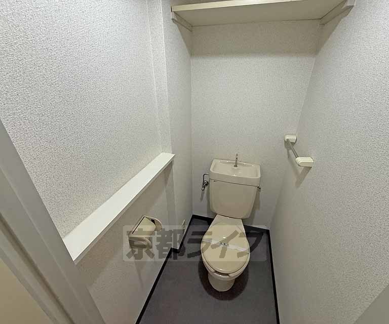 トイレ　シンプルなトイレです