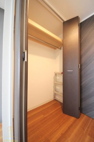 収納　SERENiTE本町エコート