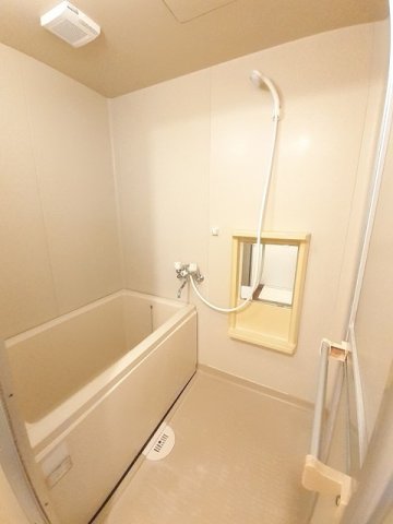 バス・シャワールーム　ゆったり過ごせるお風呂です