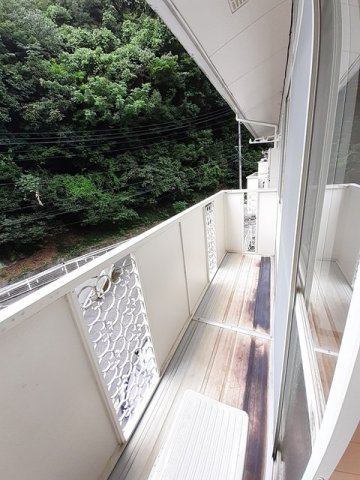 バルコニー　バルコニーがあります