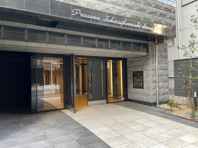 エントランス　エントランス