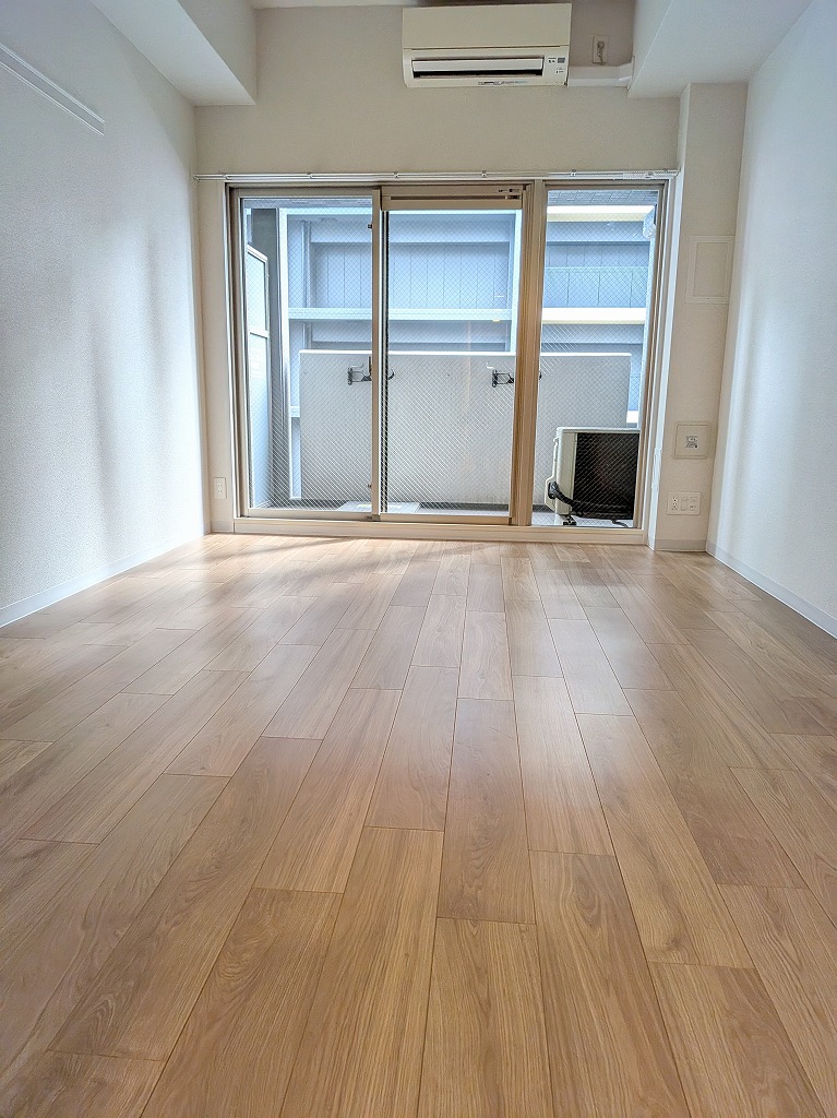 居室・リビング　広い室内