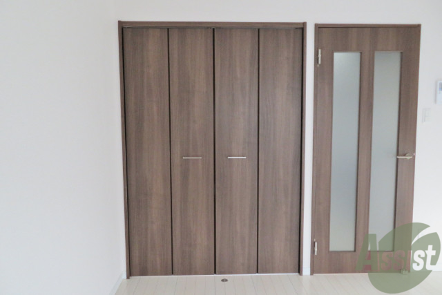 収納　クローゼットです。奥行もしっかりあります。