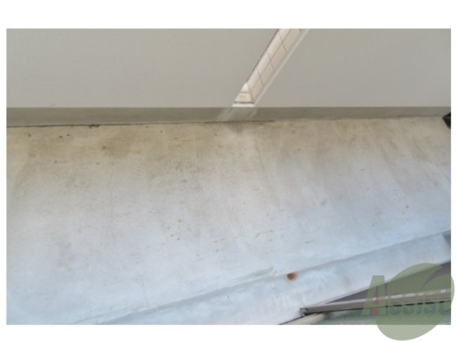 バルコニー　バルコニーは幅もしっかりあって洗濯物がはかどりそうですね。