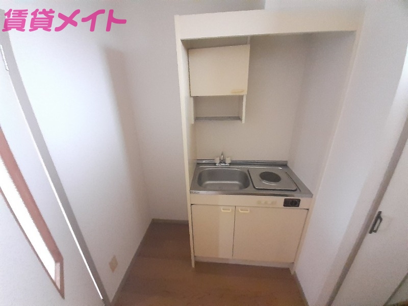 居室・リビング　別部屋写真参照。