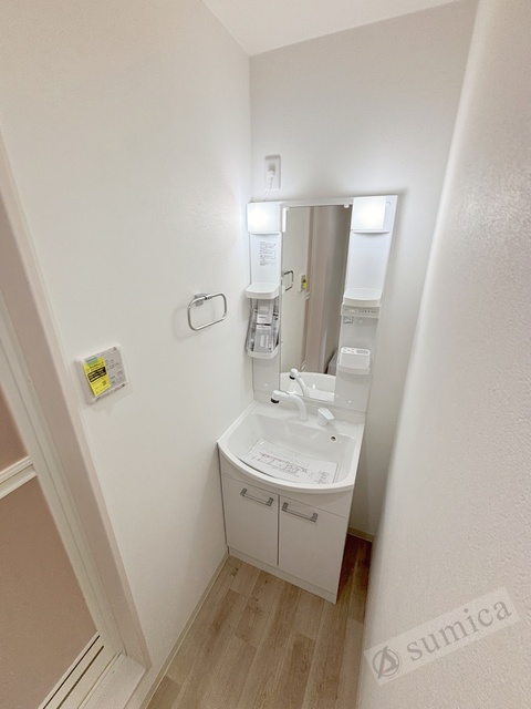 洗面設備　洗面脱衣所付き！独立洗面台が便利です♪♪