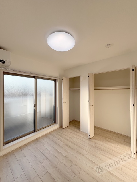 バルコニー　ホワイトベースで明るい内装♪