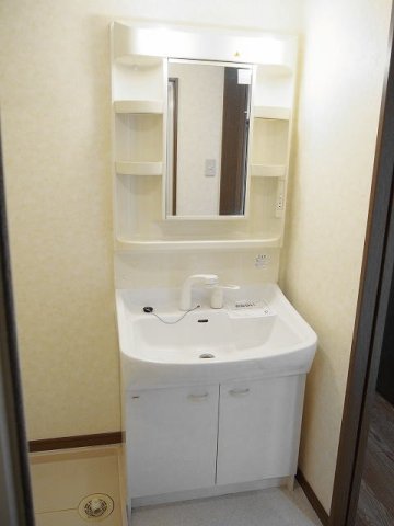 洗面設備　脱衣スペースもあります