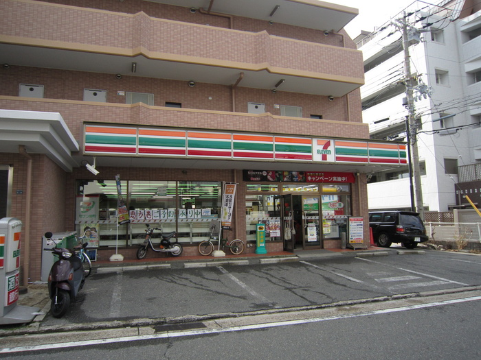 コンビニ　セブンイレブン（コンビニ）まで150m