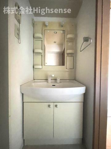 洗面設備　脱衣スペースもあります