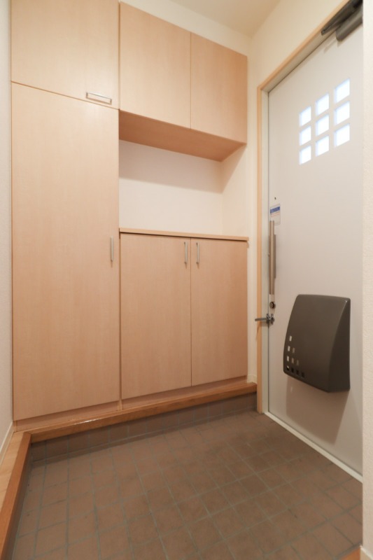 玄関　図面と現状に相違がある場合には現状を優先