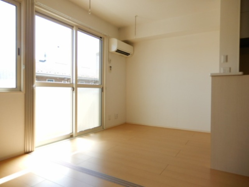 居室・リビング　図面と現状に相違がある場合には現状を優先