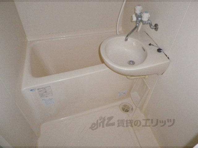 バス・シャワールーム　バス