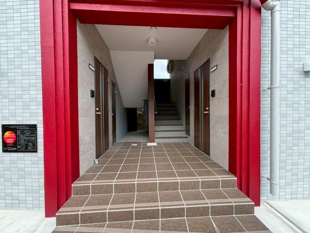 エントランス　Ｎｏｏｋ　Ｃｈａｔａｎ　ヌック北谷（ＦＰＣ）★北谷町吉原エリ