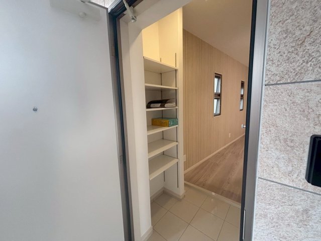 玄関　Ｎｏｏｋ　Ｃｈａｔａｎ　ヌック北谷（ＦＰＣ）★北谷町吉原エリ